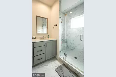 5207 Ridgeview Retreat Drive, Chantilly, VA 20151 - Photo 16