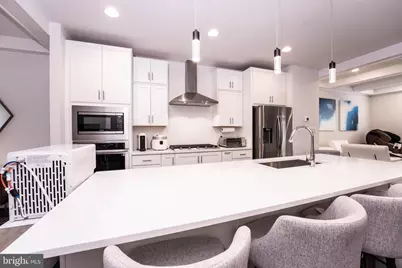 5207 Ridgeview Retreat Drive, Chantilly, VA 20151 - Photo 6