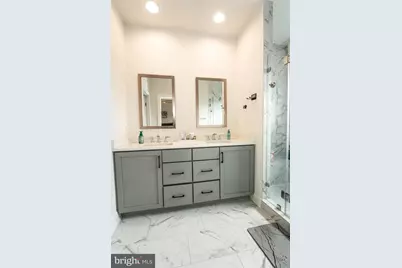 5207 Ridgeview Retreat Drive, Chantilly, VA 20151 - Photo 14