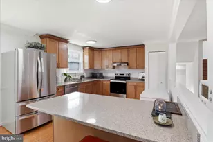 4797 Tapestry Dr, Fairfax, VA 22032 - Photo 10