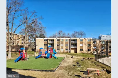 2901 Charing Cross Road #8, Falls Church, VA 22042 - Photo 32