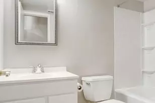 527 Florida Ave, Herndon, VA 20170 - Photo 14