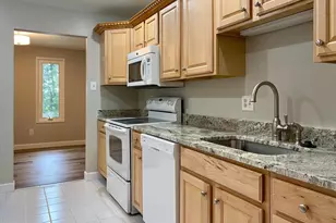 527 Florida Ave, Herndon, VA 20170 - Photo 4