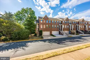 13438 Burrough Farm Dr, Herndon, VA 20171 - Photo 4