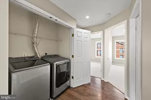 13438 Burrough Farm Dr, Herndon, VA 20171 - Photo 54