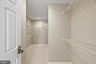 13438 Burrough Farm Dr, Herndon, VA 20171 - Photo 52