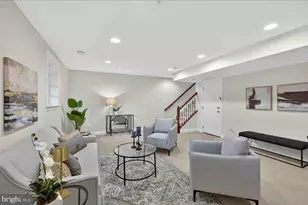 2081 Hutchison Grove Ct, Falls Church, VA 22043 - Photo 4