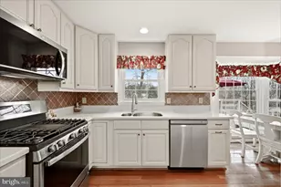 7001 Ebbtide Ln, Burke, VA 22015 - Photo 2