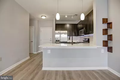 2655 Prosperity Avenue #317, Fairfax, VA 22031 - Photo 2