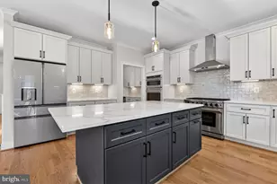 7405 Storm Ct, Falls Church, VA 22043 - Photo 10