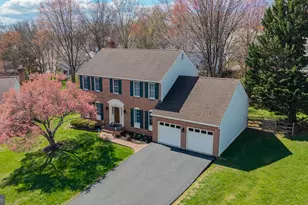 6224 Point Ct, Centreville, VA 20120 - Photo 2