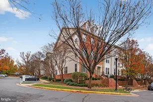 8866 Ashgrove House Ln, Vienna, VA 22182 - Photo 2