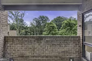 11232 Chestnut Grove Square, Reston, VA 20190 - Photo 6