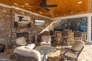 1521 Hunter Mill Rd, Vienna, VA 22182 - Photo 8