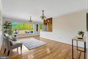 8320 Briar Creek Dr, Annandale, VA 22003 - Photo 10