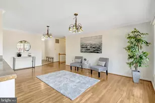 8320 Briar Creek Dr, Annandale, VA 22003 - Photo 12