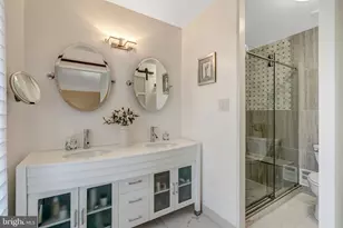 8320 Briar Creek Dr, Annandale, VA 22003 - Photo 26