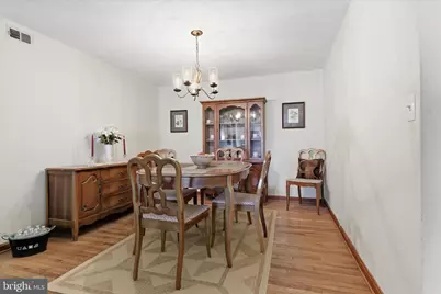 7600 Tremayne Place #301, McLean, VA 22102 - Photo 6