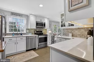 12709 Bradwell Rd, Herndon, VA 20171 - Photo 14