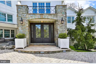 6329 Linway Terrace, McLean, VA 22101 - Photo 4