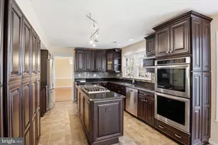 4305 Woodward Ct, Chantilly, VA 20151 - Photo 18