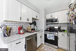 4355 Ivymount Ct, Annandale, VA 22003 - Photo 8