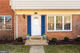 5406 Midship Ct, Burke, VA 22015 - Photo 4