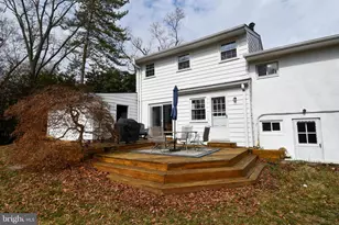 823 Neal Dr, Alexandria, VA 22308 - Photo 4