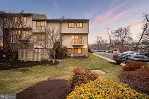 2704 Glengyle Dr, Vienna, VA 22181 - Photo 8