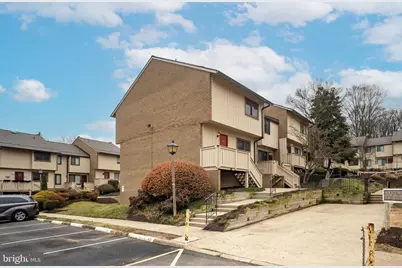 2704 Glengyle Drive #19, Vienna, VA 22181 - Photo 4