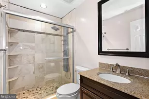 12541 Alder Woods Dr, Fairfax, VA 22033 - Photo 36