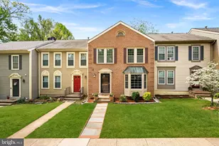 12541 Alder Woods Dr, Fairfax, VA 22033 - Photo 2