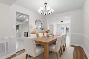 13511 Chevy Chase Ct, Chantilly, VA 20151 - Photo 6