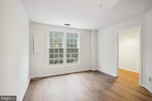 8856 Mansion View Ct, Vienna, VA 22182 - Photo 6