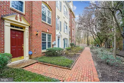 8856 Mansion View Court, Vienna, VA 22182 - Photo 2