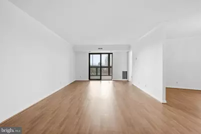 8370 Greensboro Drive #614, McLean, VA 22102 - Photo 6