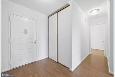8370 Greensboro Drive #614, McLean, VA 22102 - Photo 4