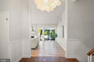 5348 Black Oak Dr, Fairfax, VA 22032 - Photo 8