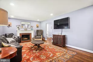 9805 Five Oaks Rd, Fairfax, VA 22031 - Photo 10