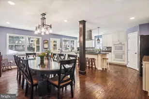 9805 Five Oaks Rd, Fairfax, VA 22031 - Photo 12