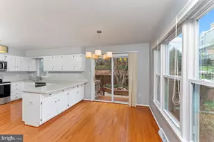 7962 Yancey Dr, Falls Church, VA 22042 - Photo 10