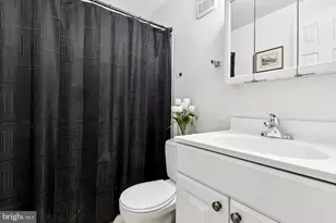 2405 Tatnuck Ct, Herndon, VA 20171 - Photo 14