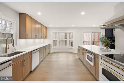 11115 Streamview Court, Great Falls, VA 22066 - Photo 16