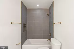 11115 Streamview Ct, Great Falls, VA 22066 - Photo 90