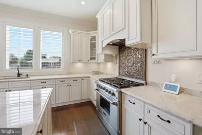 609 Kingsley Road SW, Vienna, VA 22180 - Photo 18