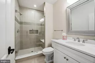 609 Kingsley Rd SW, Vienna, VA 22180 - Photo 38