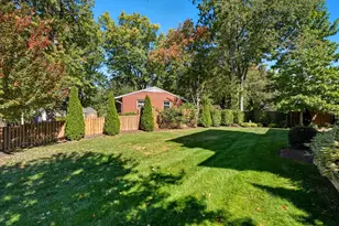 609 Kingsley Rd SW, Vienna, VA 22180 - Photo 46