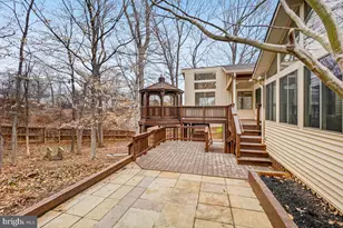 7594 Woodstown Dr, Springfield, VA 22153 - Photo 30