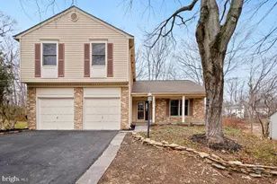 7594 Woodstown Dr, Springfield, VA 22153 - Photo 2