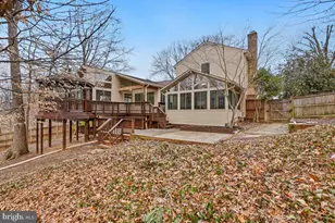 7594 Woodstown Dr, Springfield, VA 22153 - Photo 32